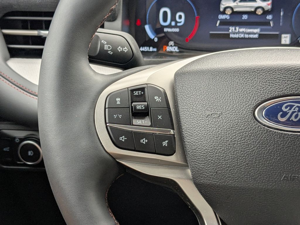 2025 Ford Explorer Active