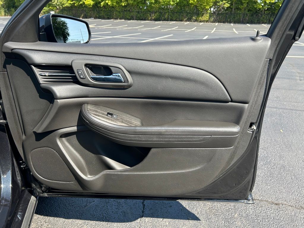 Thumbnail: 2014 Chevrolet Malibu - 25