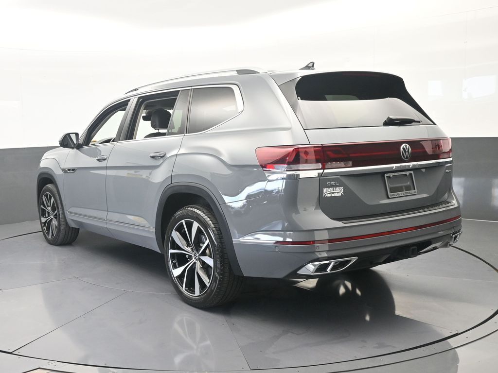 Used 2025 Gray Volkswagen 2.0T SEL Premium R-Line image 4