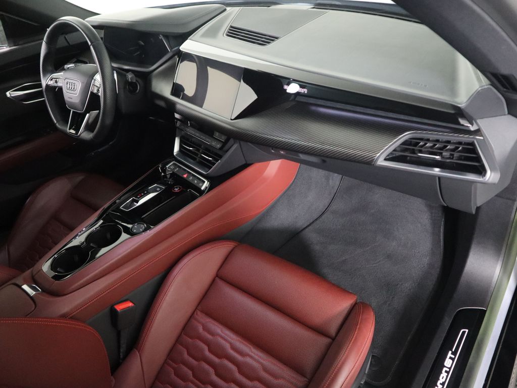 Thumbnail: 2023 Audi e-tron GT - 17