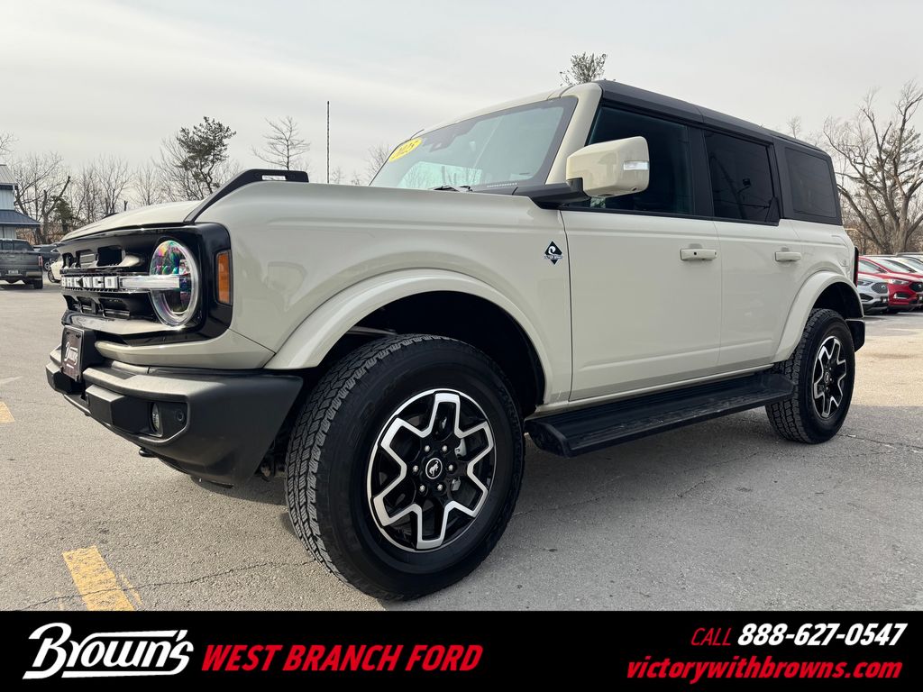 2025 Ford Bronco Outer Banks 4-Door 4WD