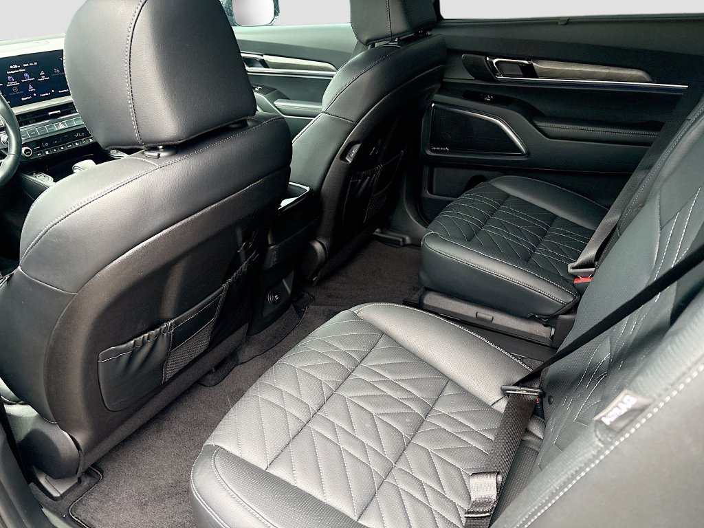 Used 2025 Black Kia SX X-Line image 26