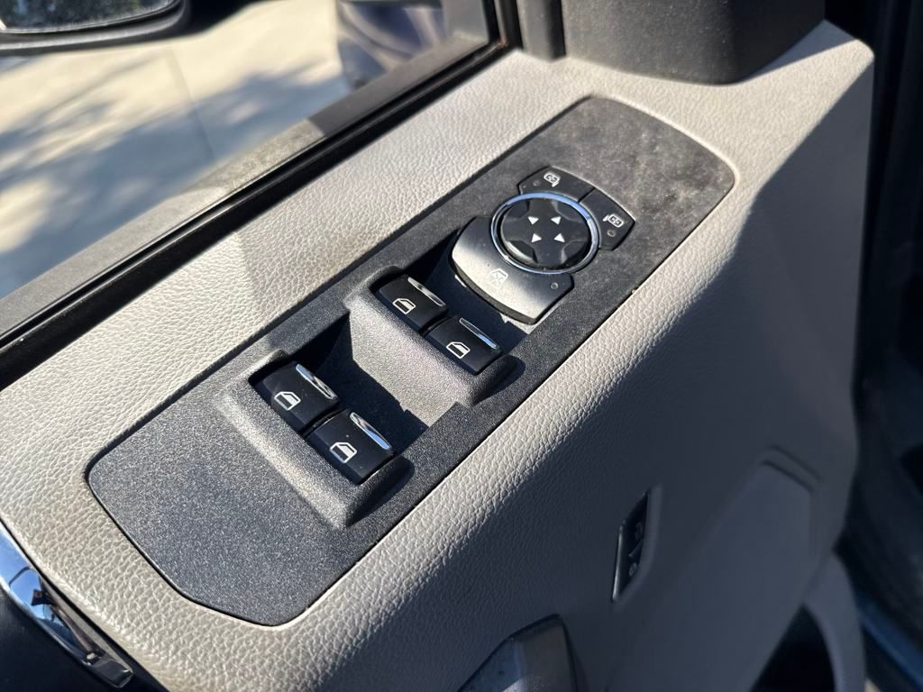 2017 Ford F-250SD XLT photo