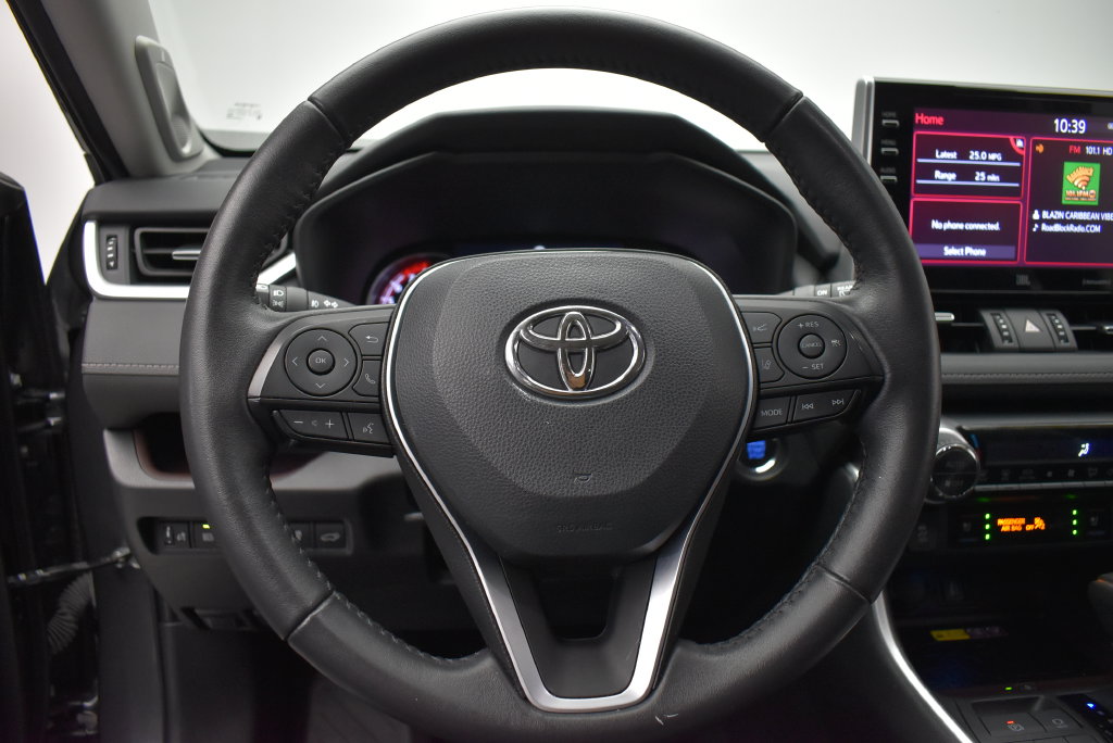 Thumbnail: 2022 Toyota RAV4 - 20
