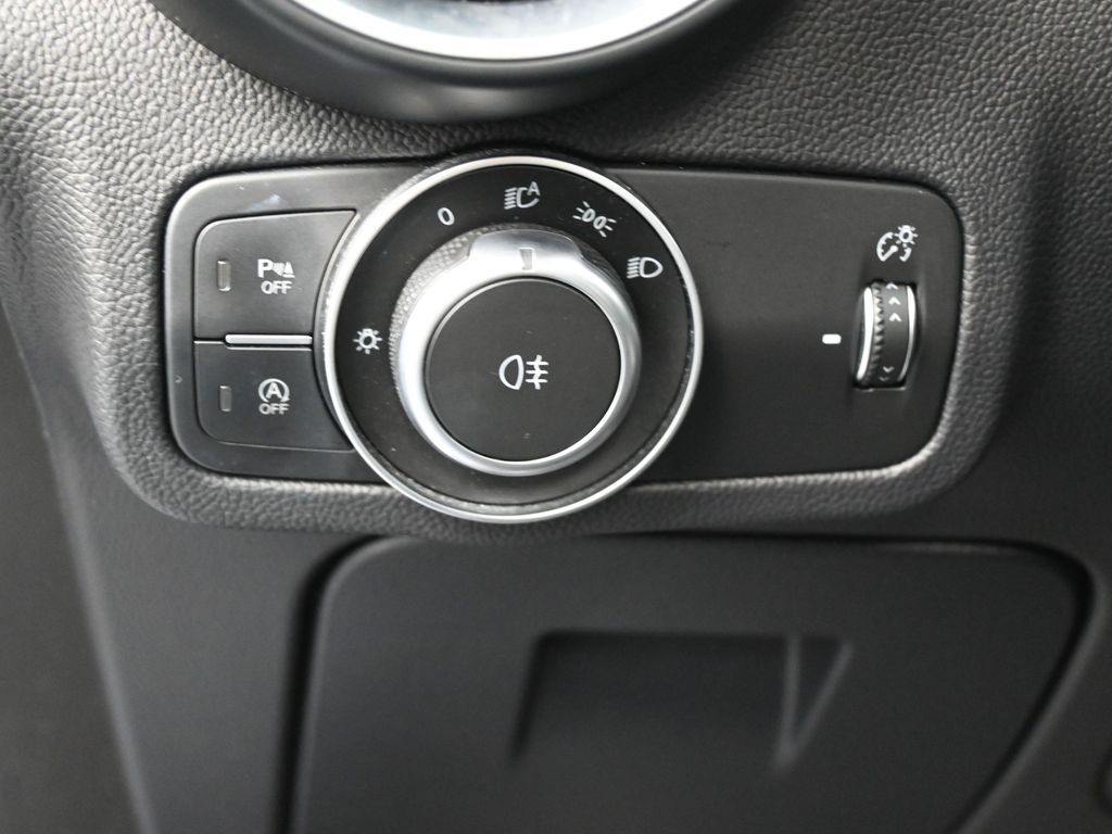 Used 2018 Misano Blue Metallic Alfa Romeo Ti image 16