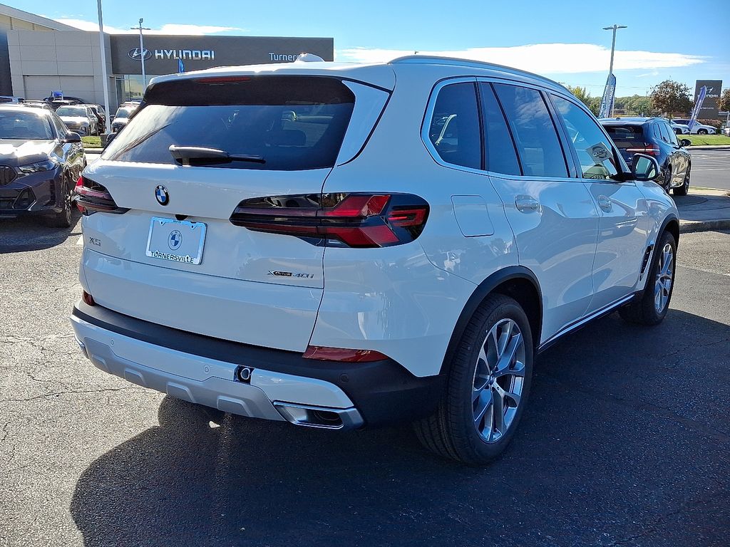 Thumbnail: 2026 BMW X5 - 4