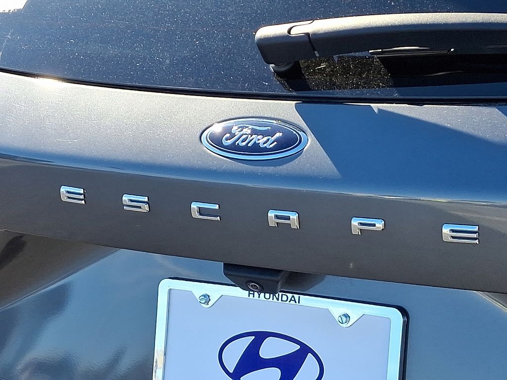 Thumbnail: 2022 Ford Escape - 32