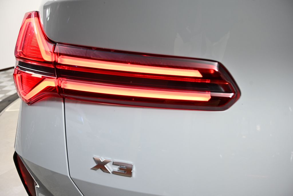 Thumbnail: 2026 BMW X3 - 10