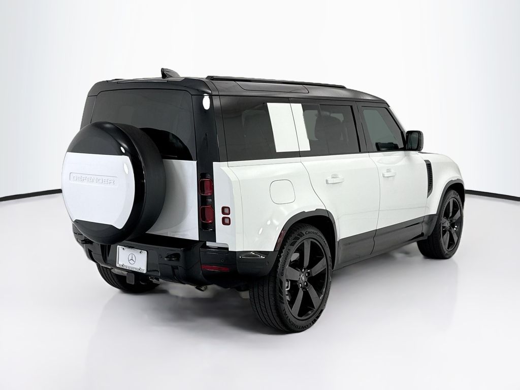 Thumbnail: 2025 Land Rover Defender - 5