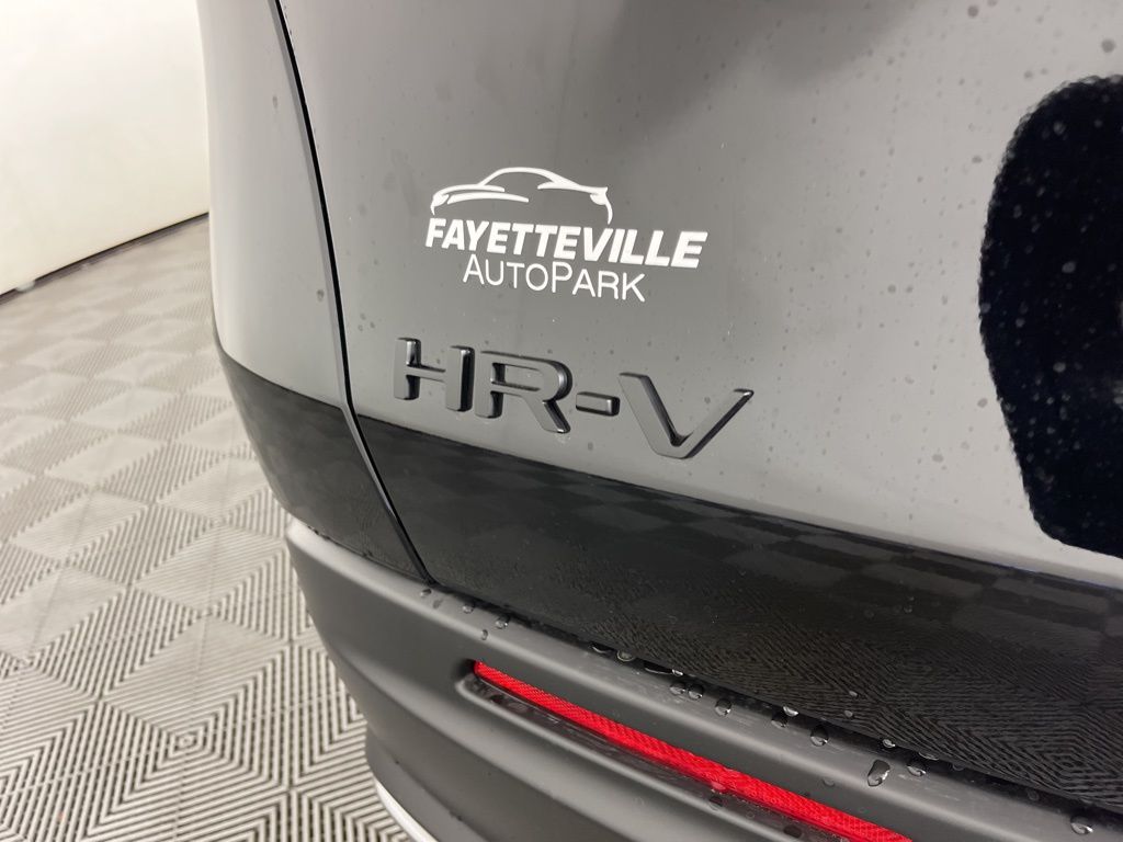 2026 Honda HR-V Sport 18