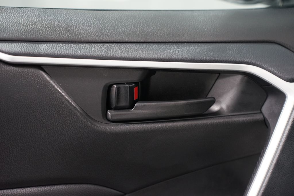 Thumbnail: 2025 Toyota RAV4 - 30