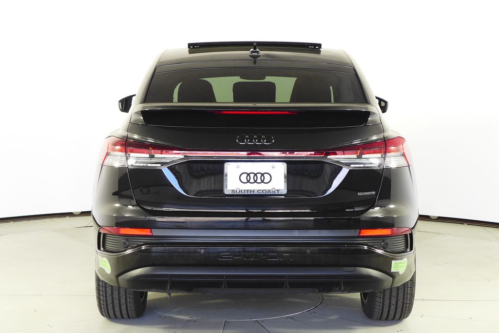 Thumbnail: 2023 Audi Q4 e-tron - 8