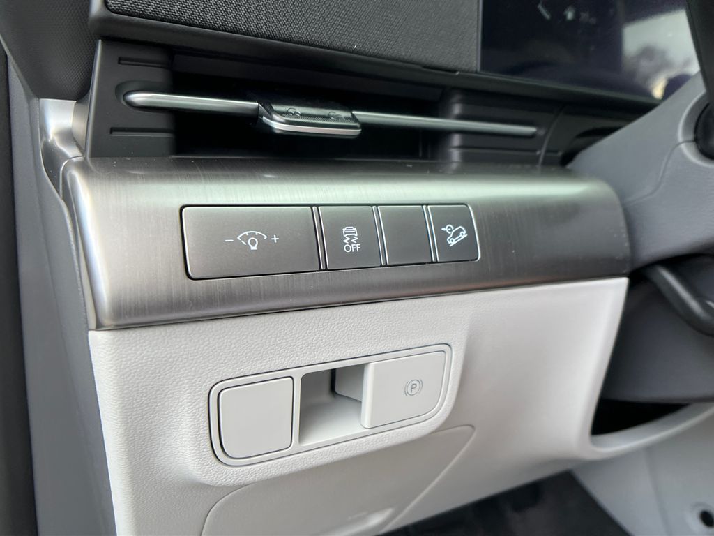 2025 Hyundai Kona SEL photo 27