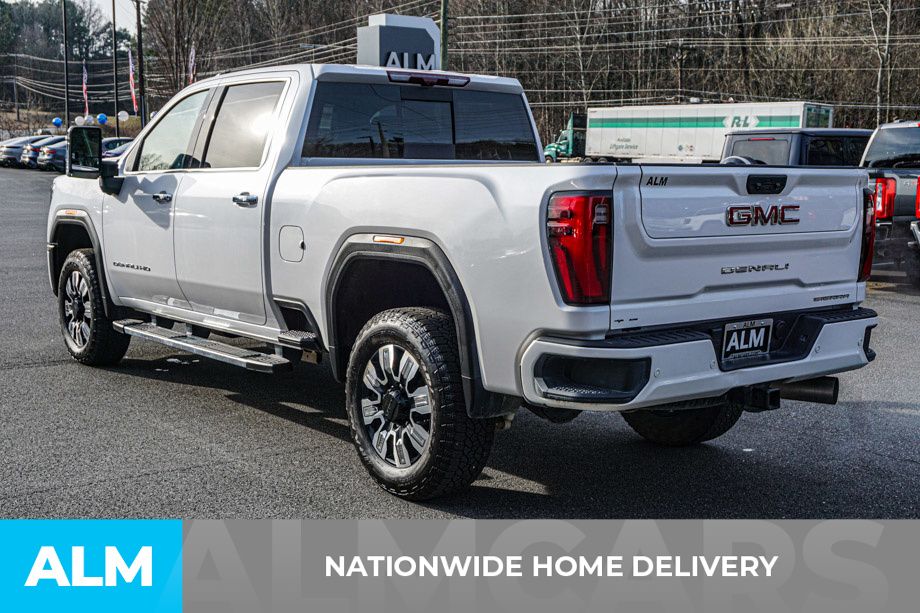 Used 2025 White GMC Denali image 5