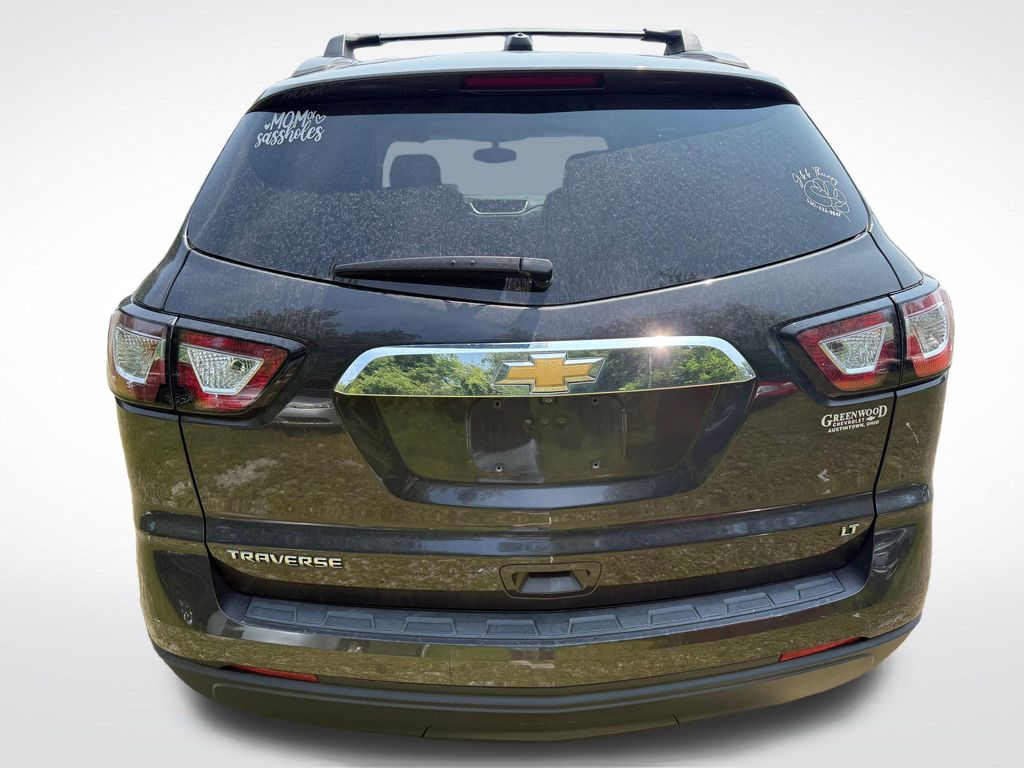 2017 Chevrolet Traverse LT - Image 5