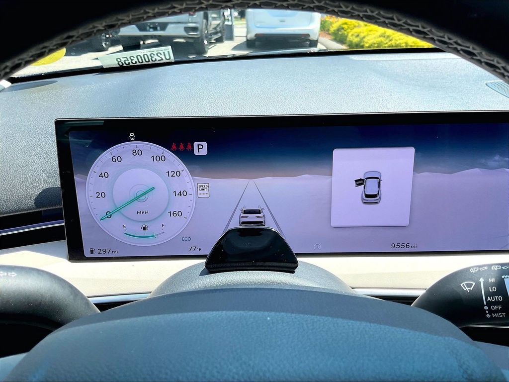 2026 Genesis GV70 — photo 25