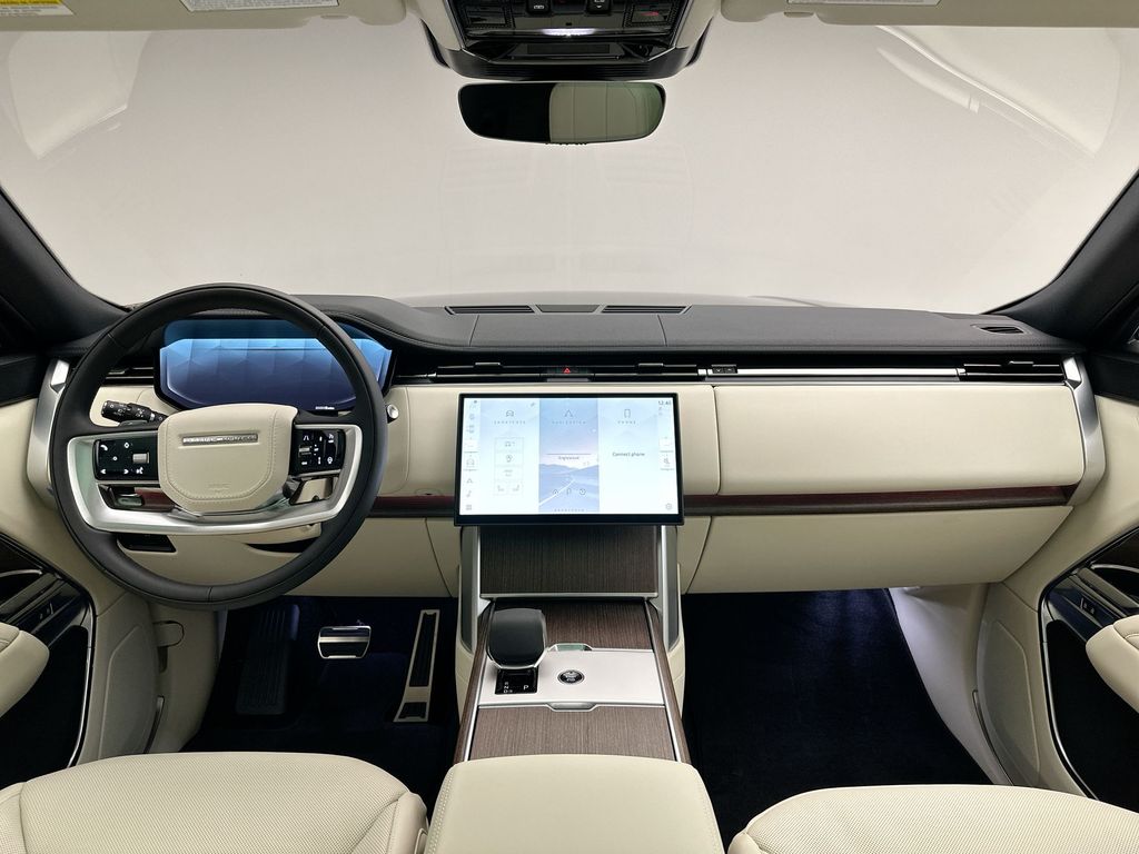 Thumbnail: 2025 Land Rover Range Rover - 7