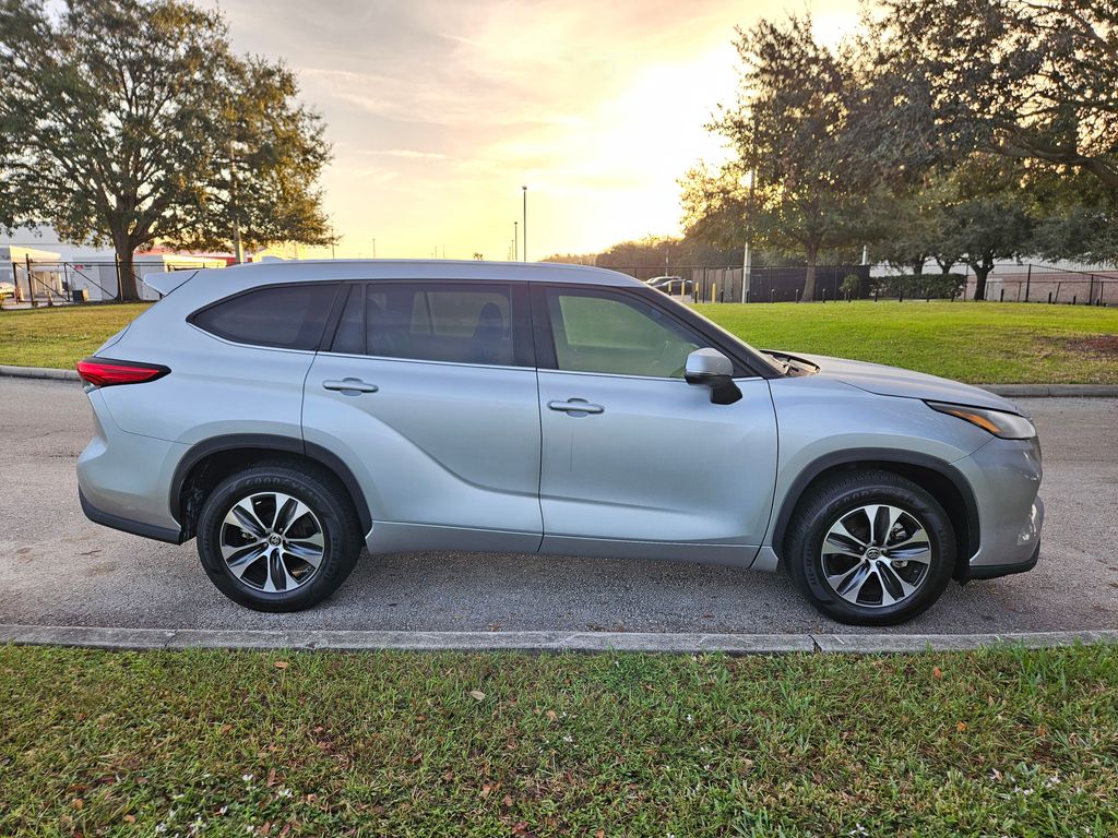 2020 Toyota Highlander XLE 6