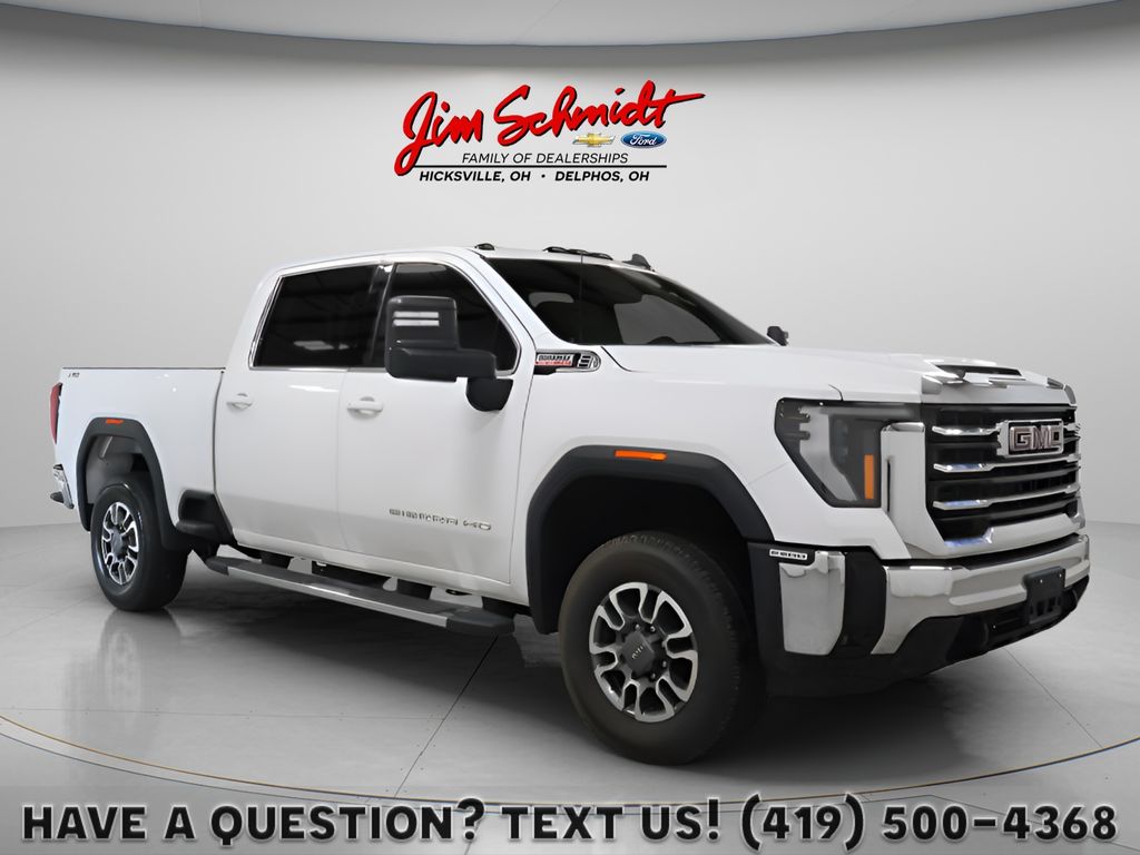 Summit White 2025 GMC Sierra 2500HD Pickup Truck Four-Wheel Drive Automatic