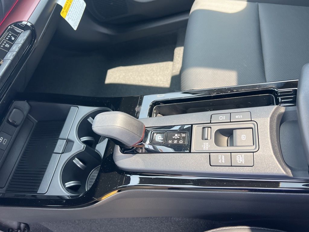 2025 Toyota Prius Plug-in Hybrid XSE Premium photo 17