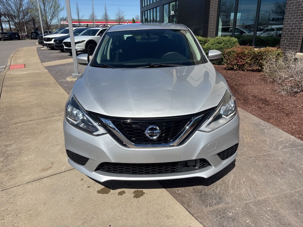 Used 2019 Silver Nissan S image 9