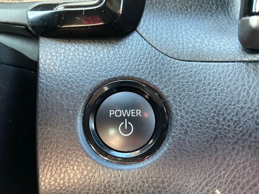 Thumbnail: 2025 Toyota Camry - 28