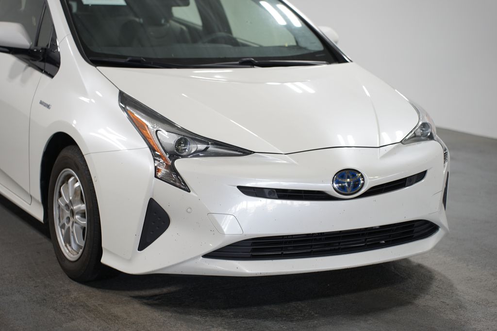 2018 Toyota Prius Two 4