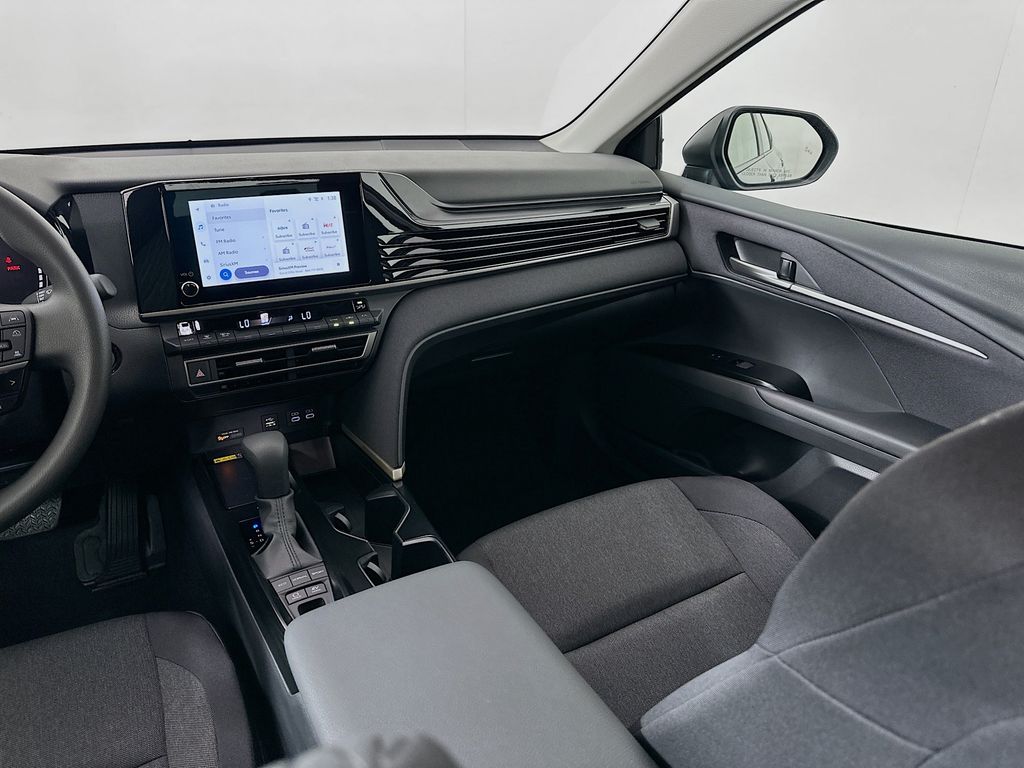 Thumbnail: 2025 Toyota Camry - 22