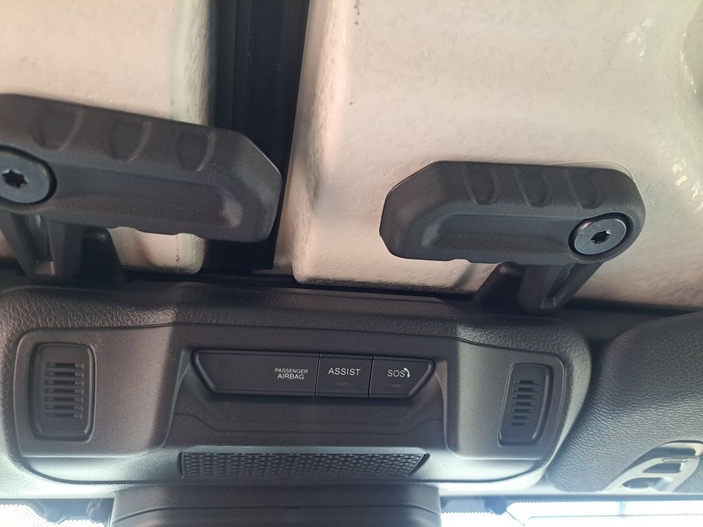 New Car 2025 Jeep Gladiator  Mojave For Sale Under $50,000 In Austin, Texas