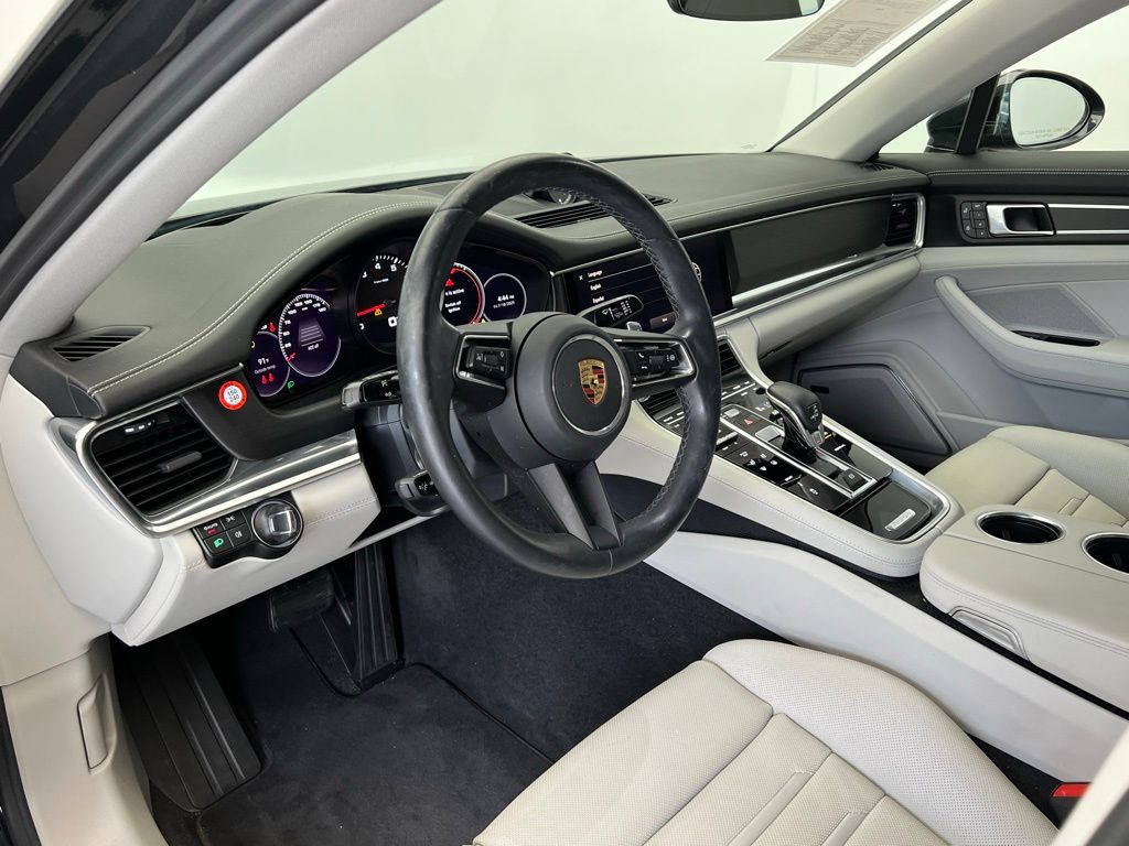 Thumbnail: 2023 Porsche Panamera - 23