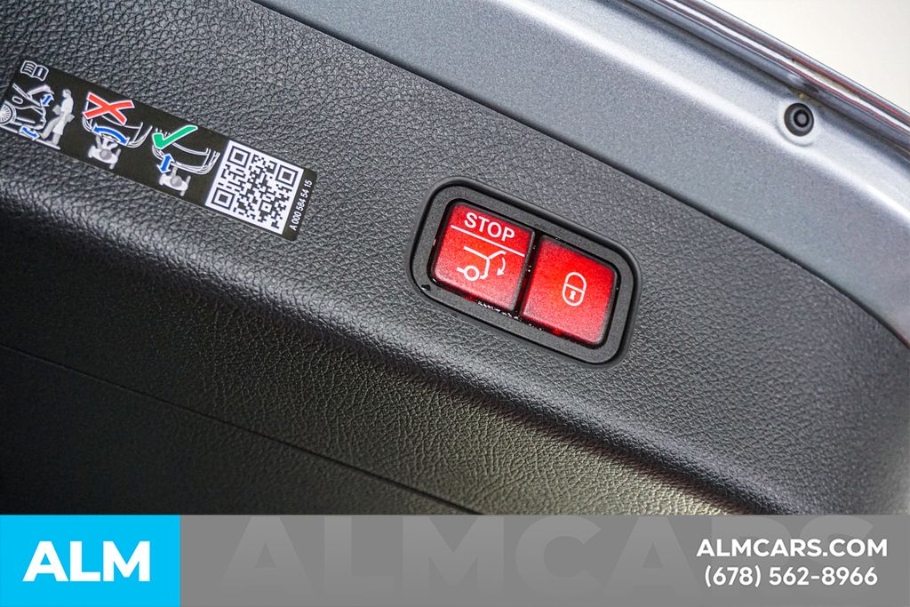 Used 2026 Silver Mercedes-Benz GLC 300 image 22
