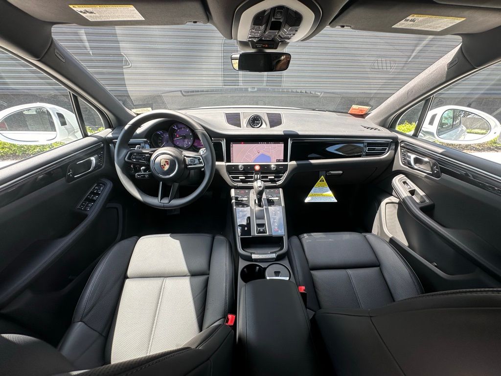 2024 Porsche Macan  29
