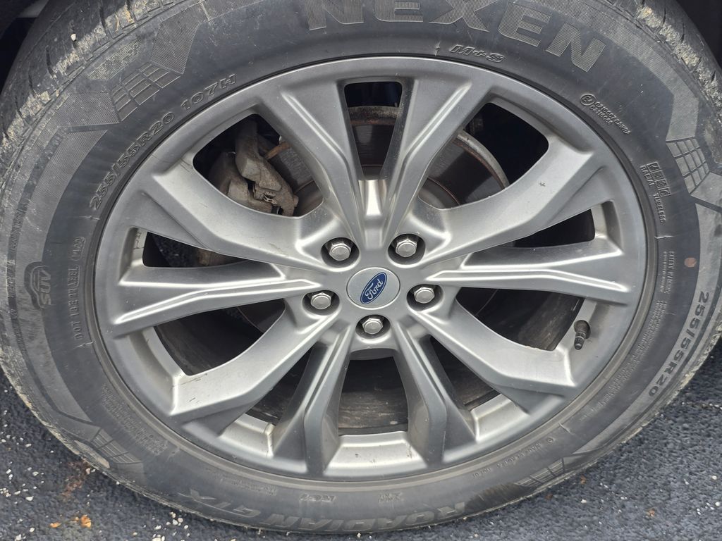 Used 2020 White Ford XLT image 9
