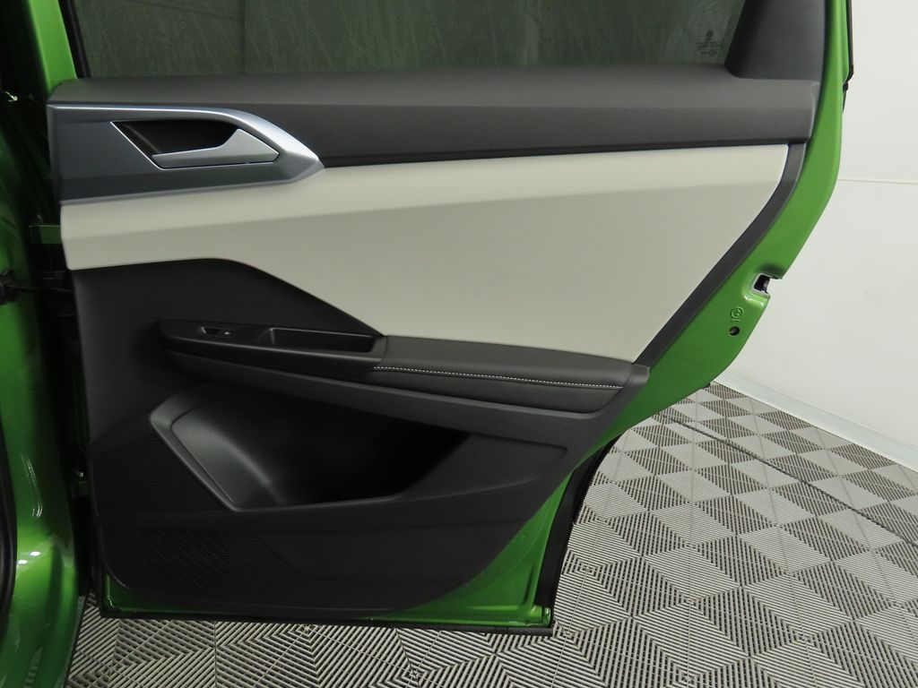 Thumbnail: 2025 Volkswagen Taos - 25