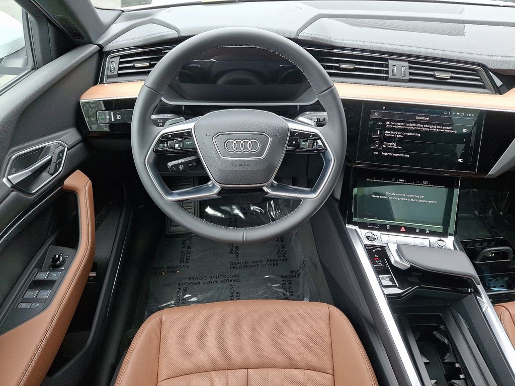 Thumbnail: 2024 Audi Q8 e-tron - 11