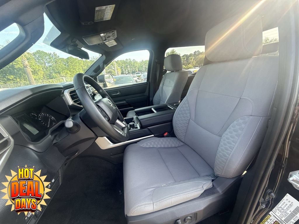 2025 Toyota Tundra SR5 - Photo 15