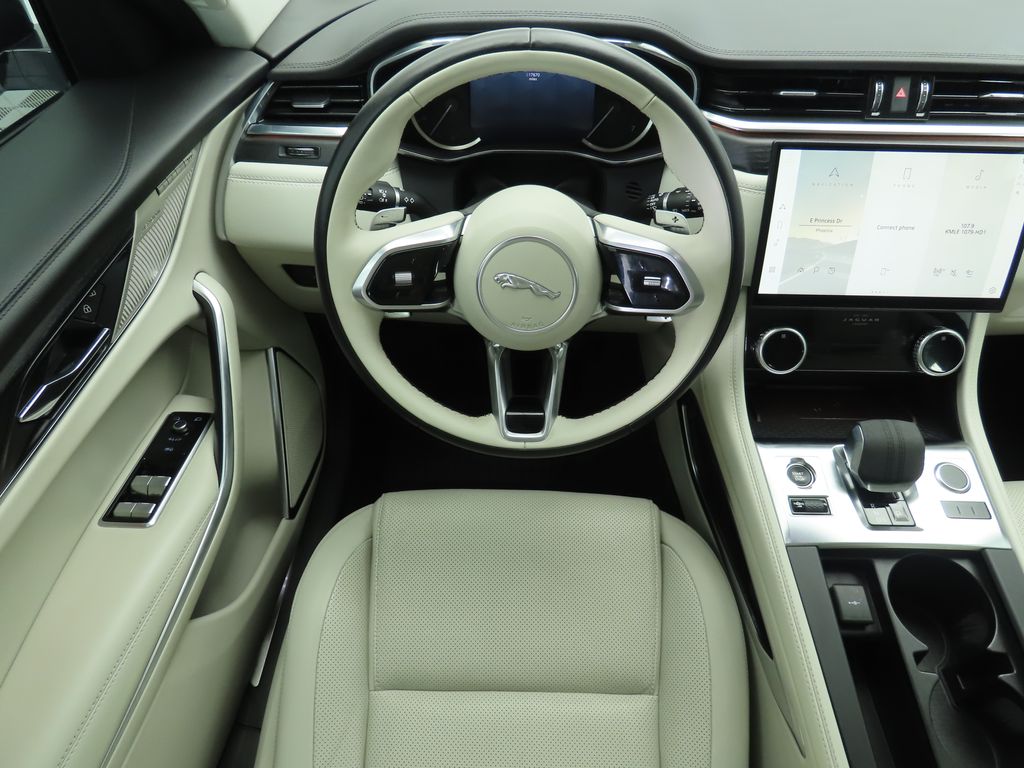 2023 Jaguar F-Pace S 10