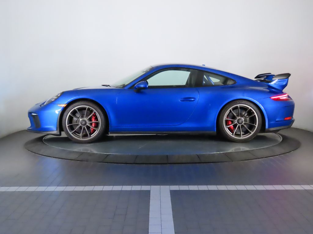 Thumbnail: 2018 Porsche 911 - 2
