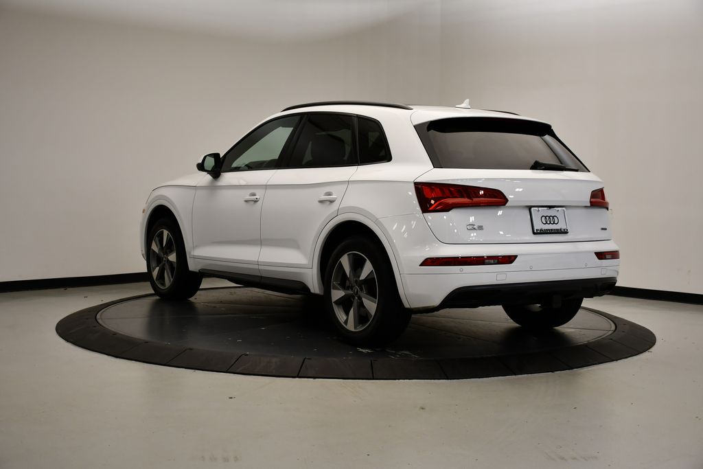 Thumbnail: 2020 Audi Q5 - 3