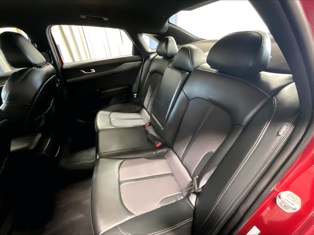 2022 Kia K5 — photo 15