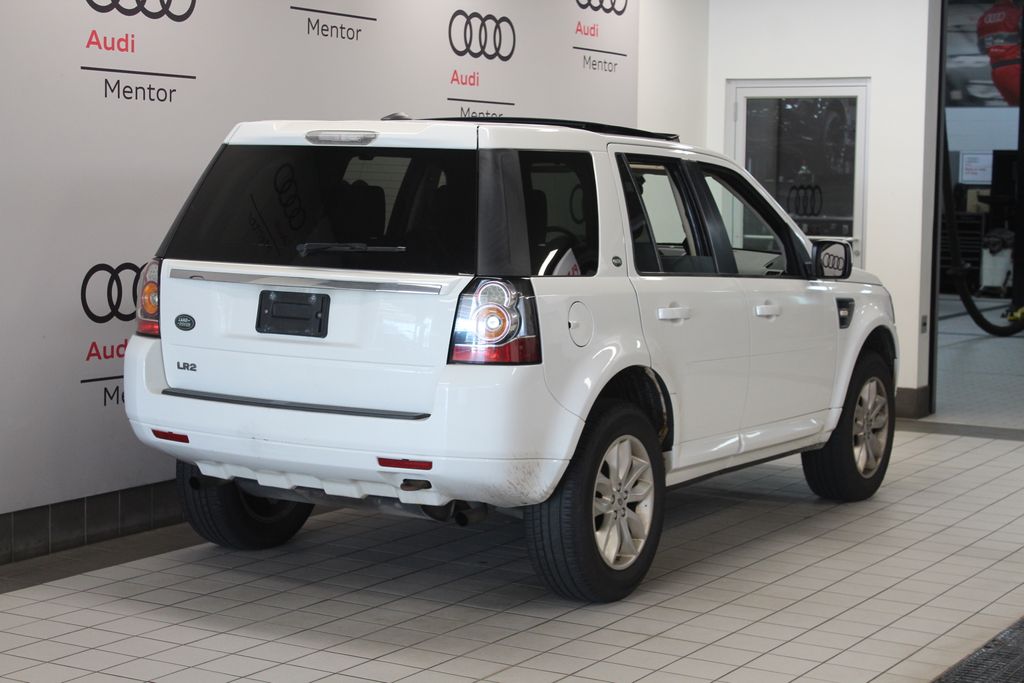 Thumbnail: 2014 Land Rover LR2 - 6