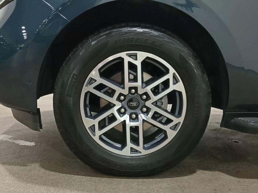 2025 Ford Expedition Active MAX