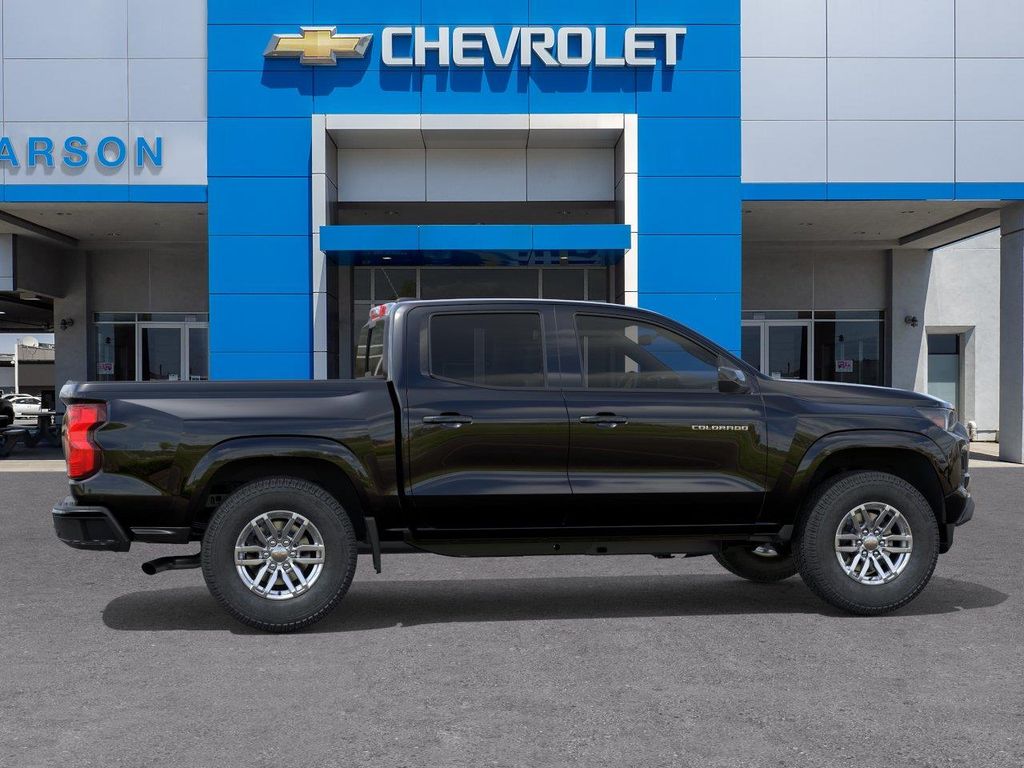 View vehicle photo 5