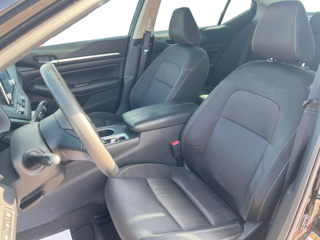 Used Car 2022 Nissan Altima  2.5 Sv For Sale Under $20,000 In Taylor, Texas