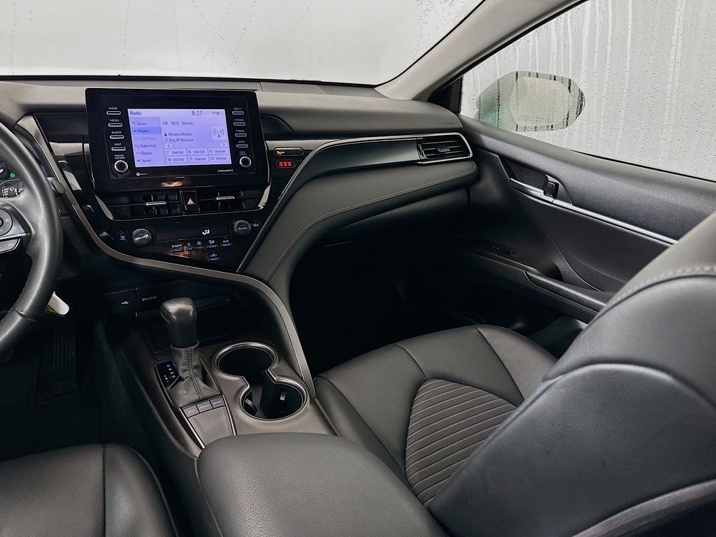 Thumbnail: 2022 Toyota Camry - 22