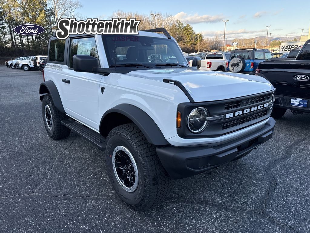 Oxford White 2025 Ford Bronco SUV / Crossover Four-Wheel Drive Automatic
