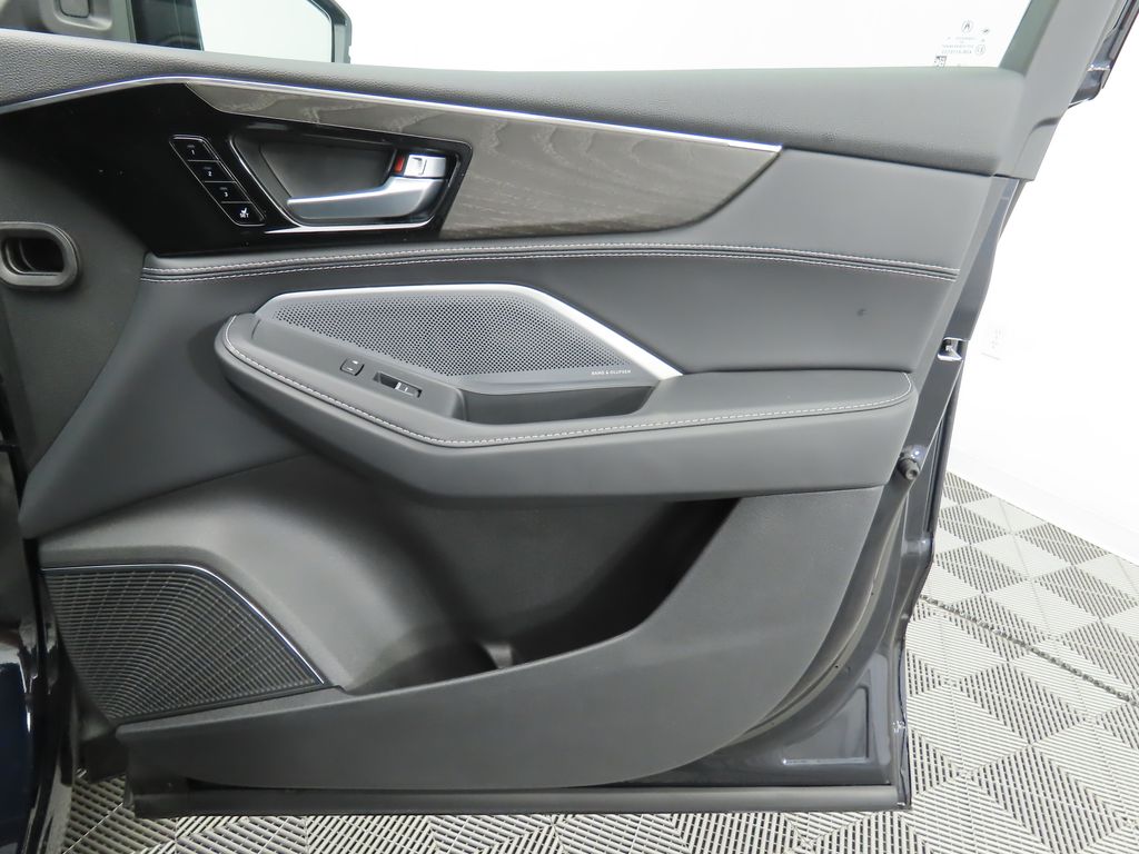 2025 Acura MDX Advance 25