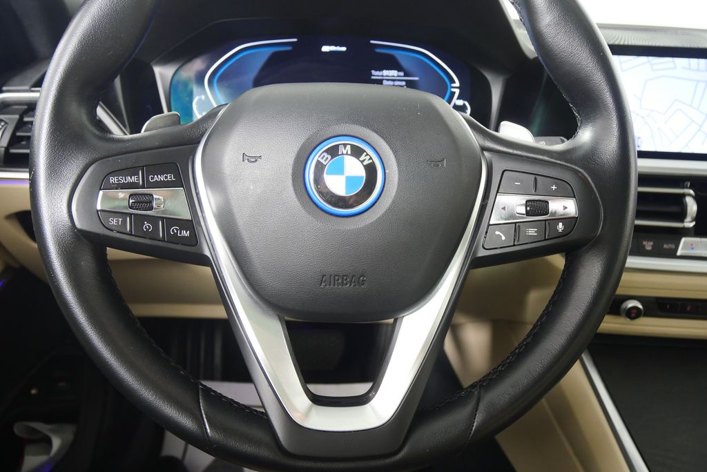 Thumbnail: 2022 BMW 3 Series - 21