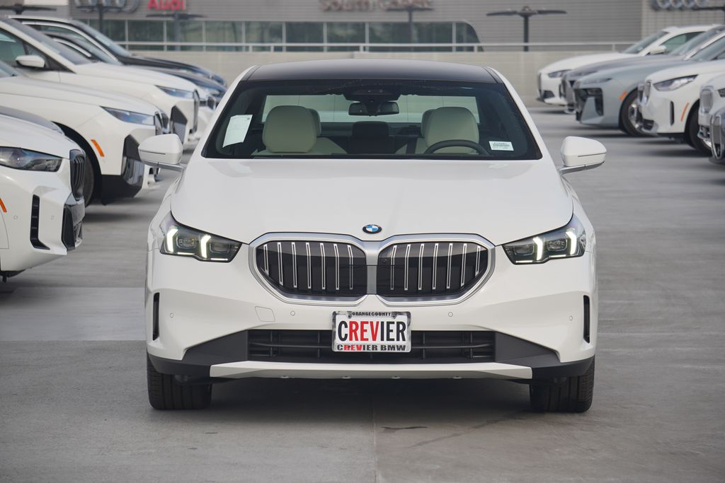 Thumbnail: 2025 BMW 5 Series - 2