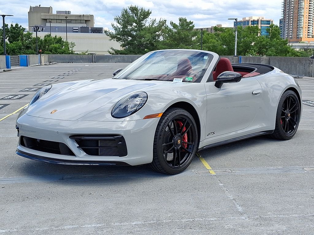 2023 Porsche 911 Carrera S -
                Vienna, VA